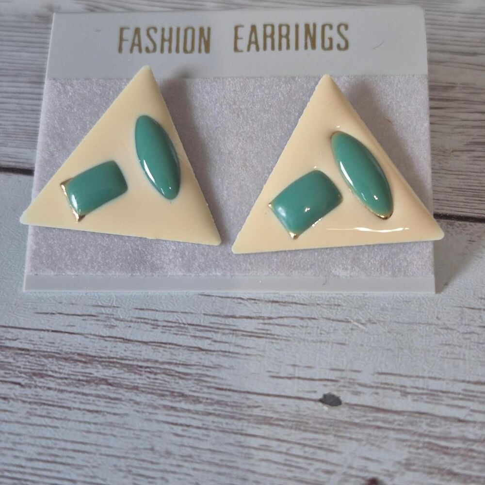 Cream and Green Triangle Vintage Earring
